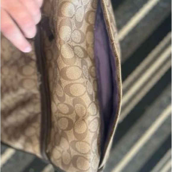 Coach diaper bag - Picture 2 of 4